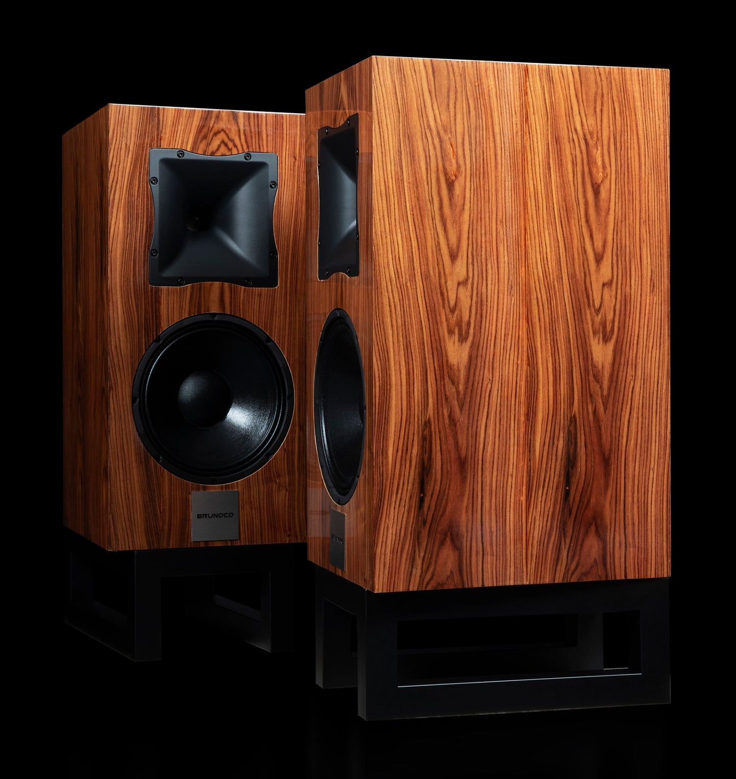 F. <M2> HORN SPEAKER SYSTEM
